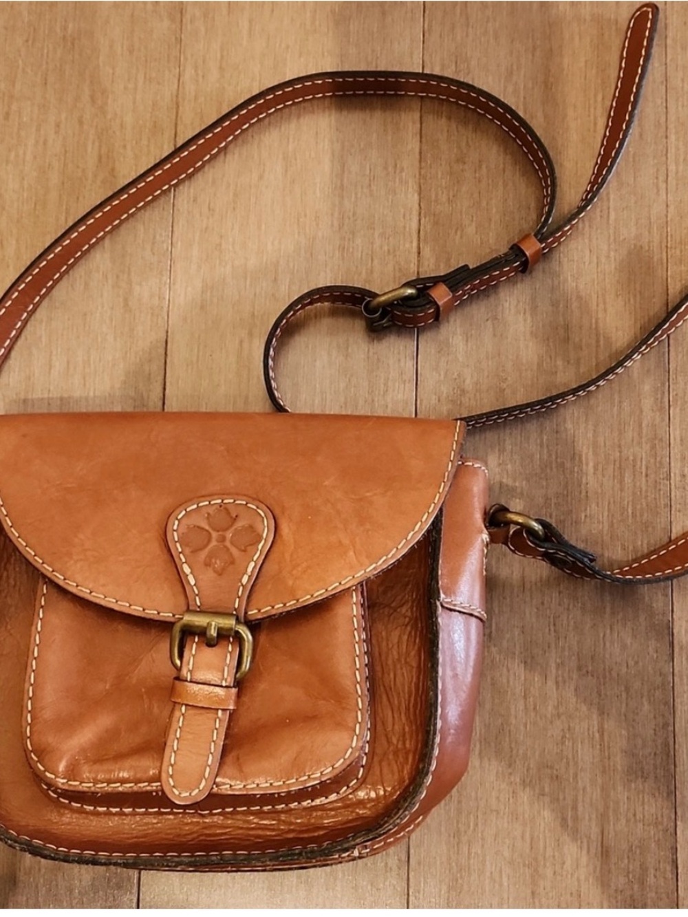 Patricia Nash Leather Saddle Bag - Picture 5 of 11